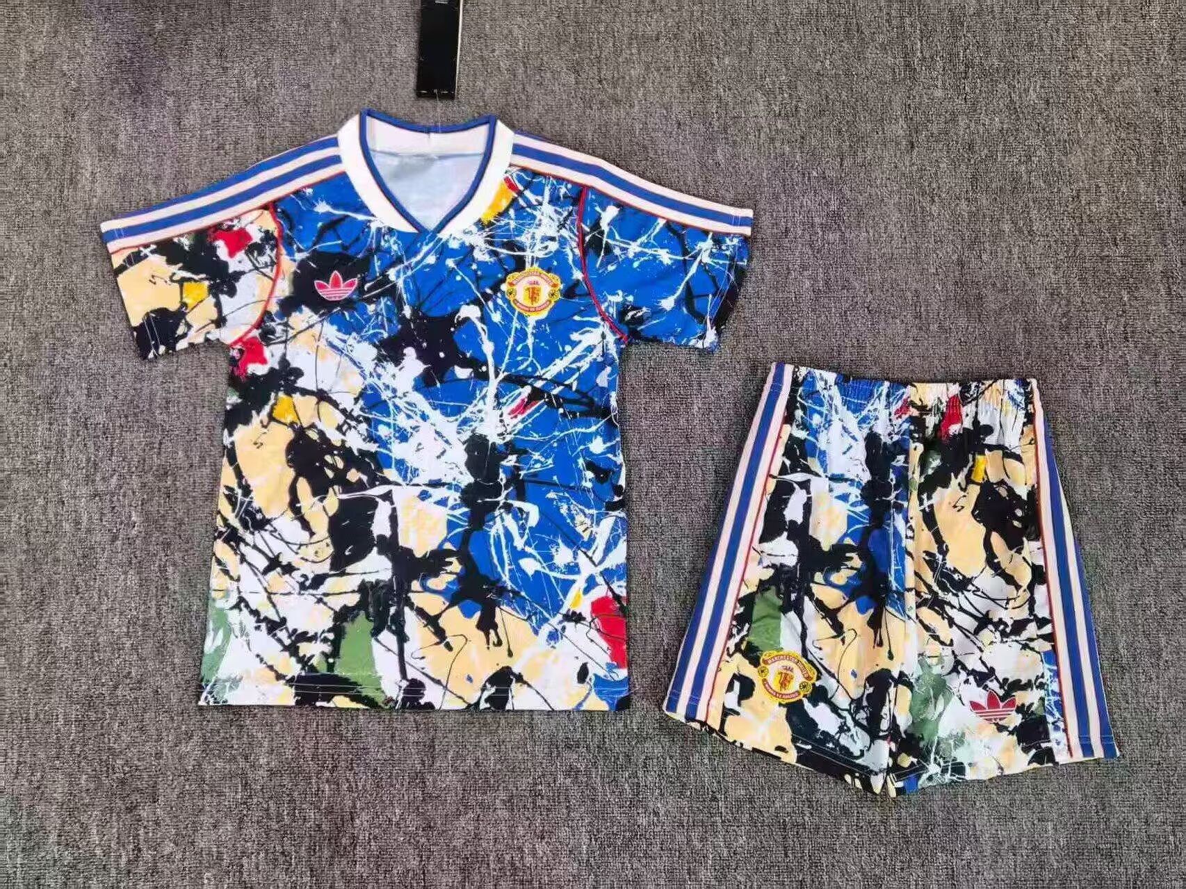 Kids 26/27 Manchester United Stone Roses Originals Icon Jersey