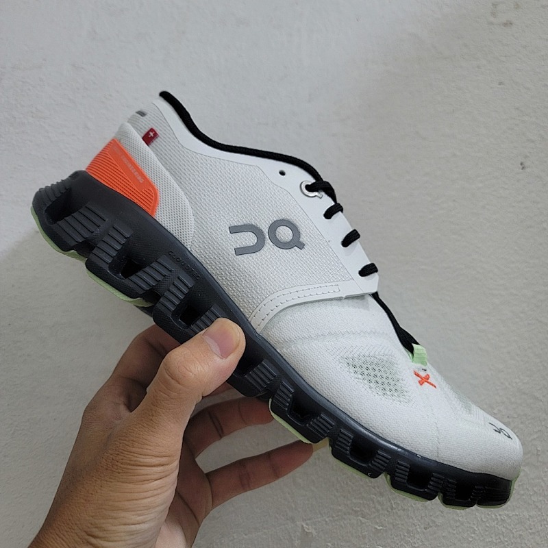 On Cloud 5 colour options