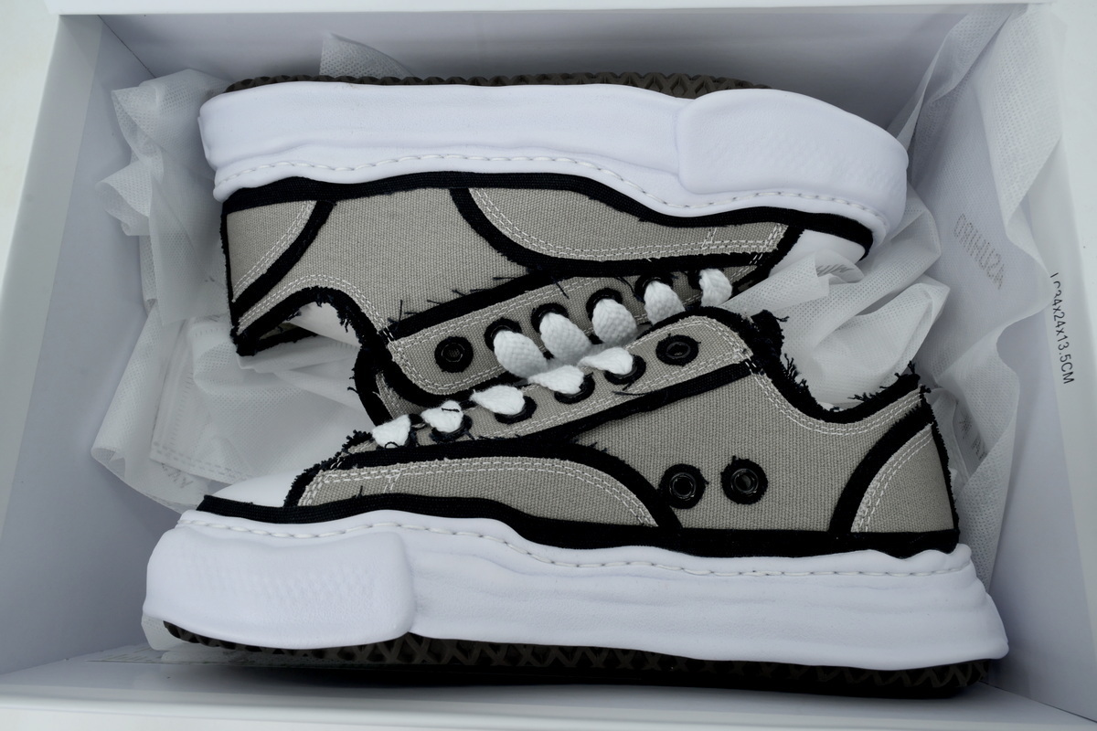 Mihara Yasuhiro Grey NO.717