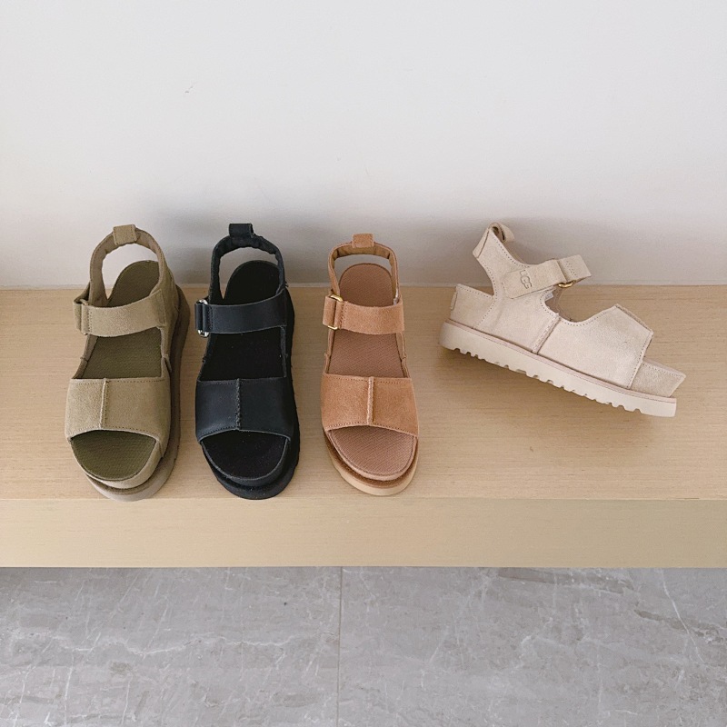 Center Seam Sandals