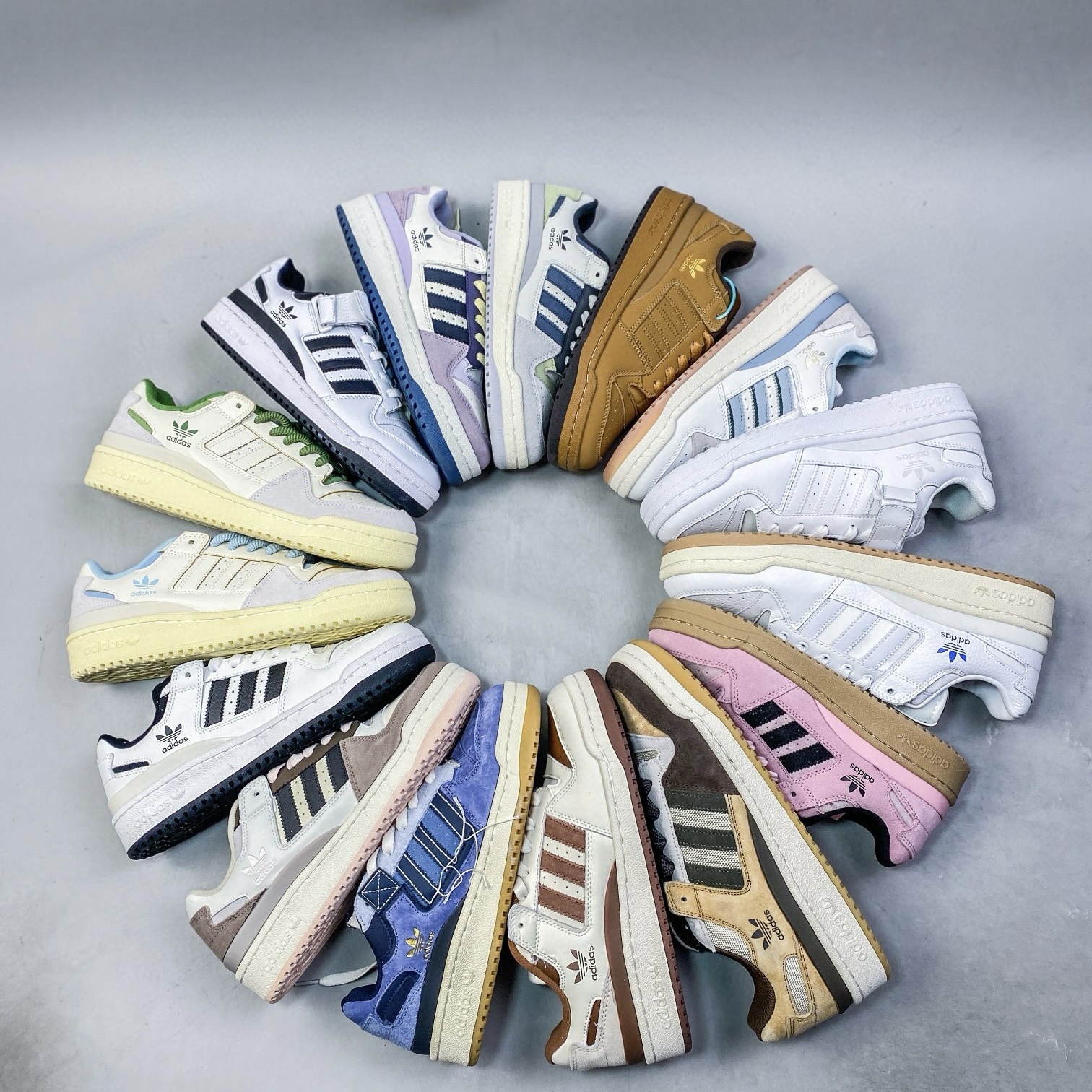 Forum Low 2