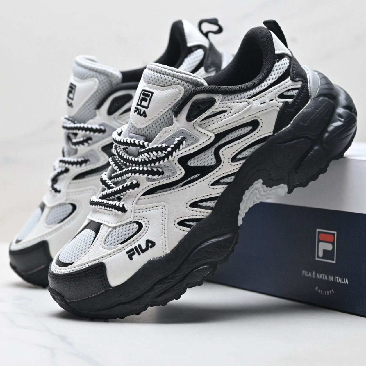 FILA Fern Sneakers