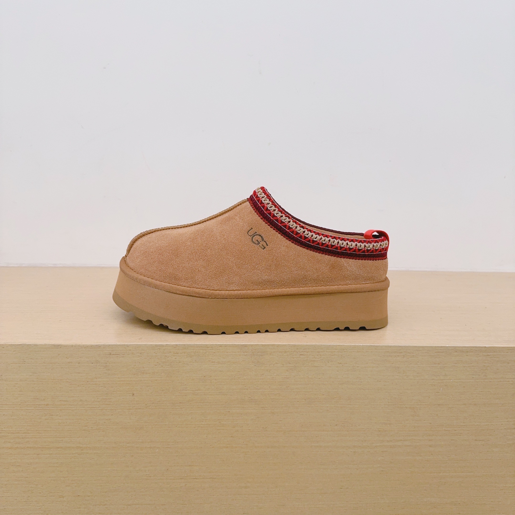 UGG Kids Ethnic-Style Platform Slippers