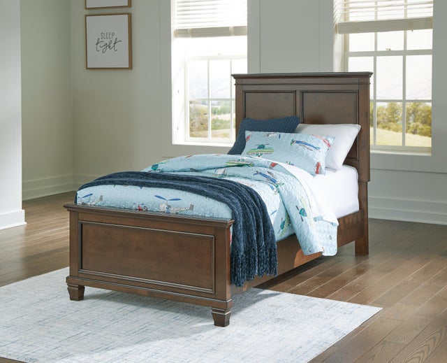 Lanolee / Fortman / Danabrin Panel Bed