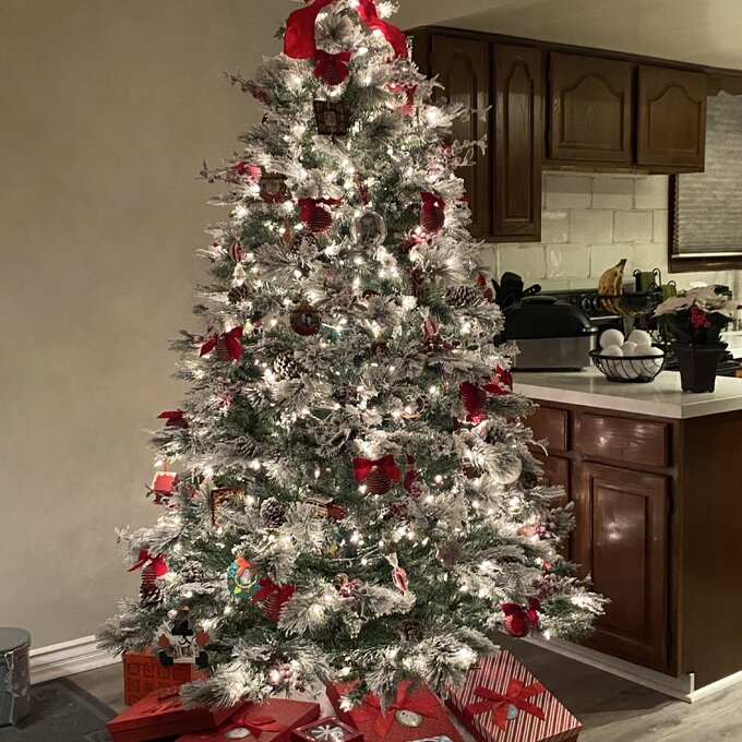 7.5'' Lighted Artificial Pine Christmas Tree