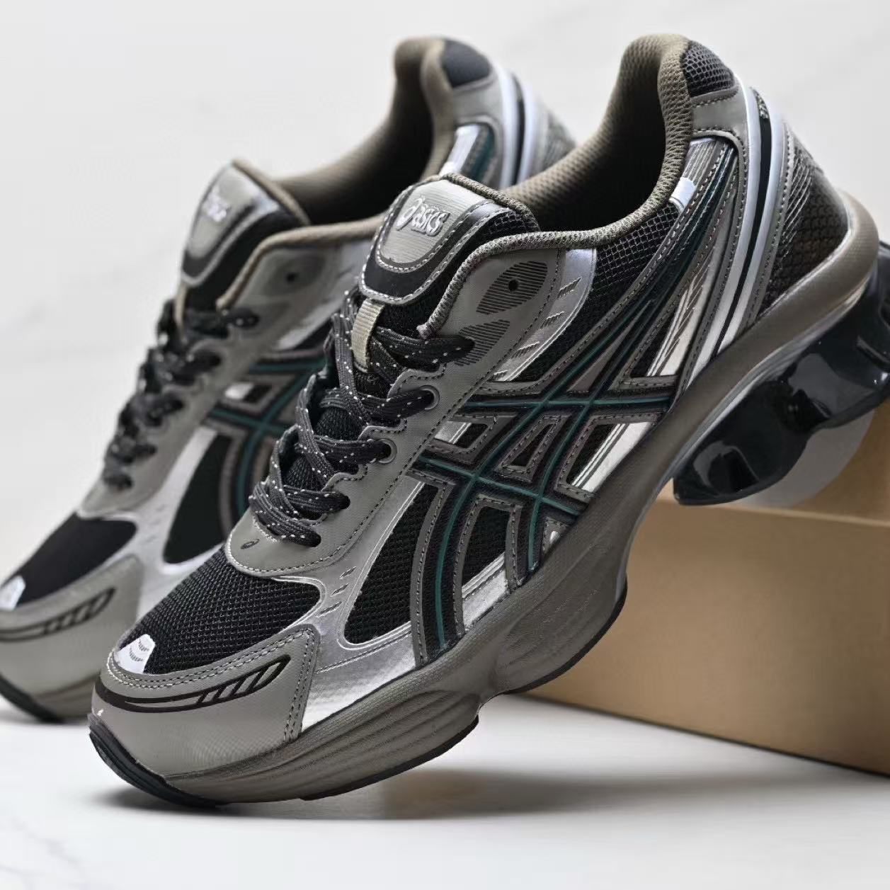 ASICS Gel-Kinetic Fluent