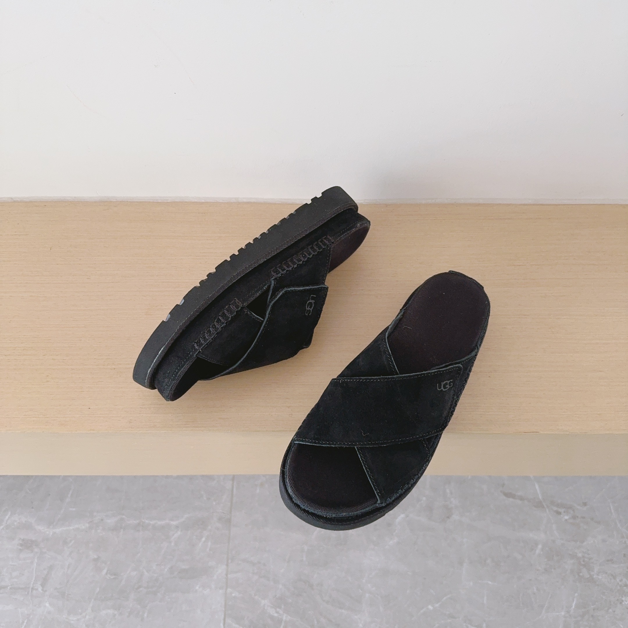 UGG Footwear Style 094