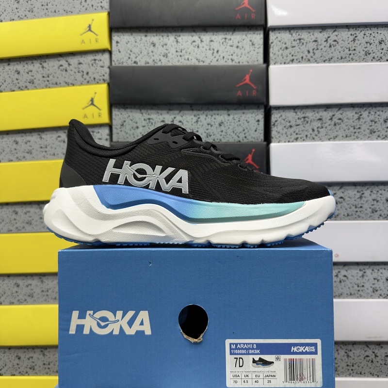 Hoka Arahi 8 Sneakers