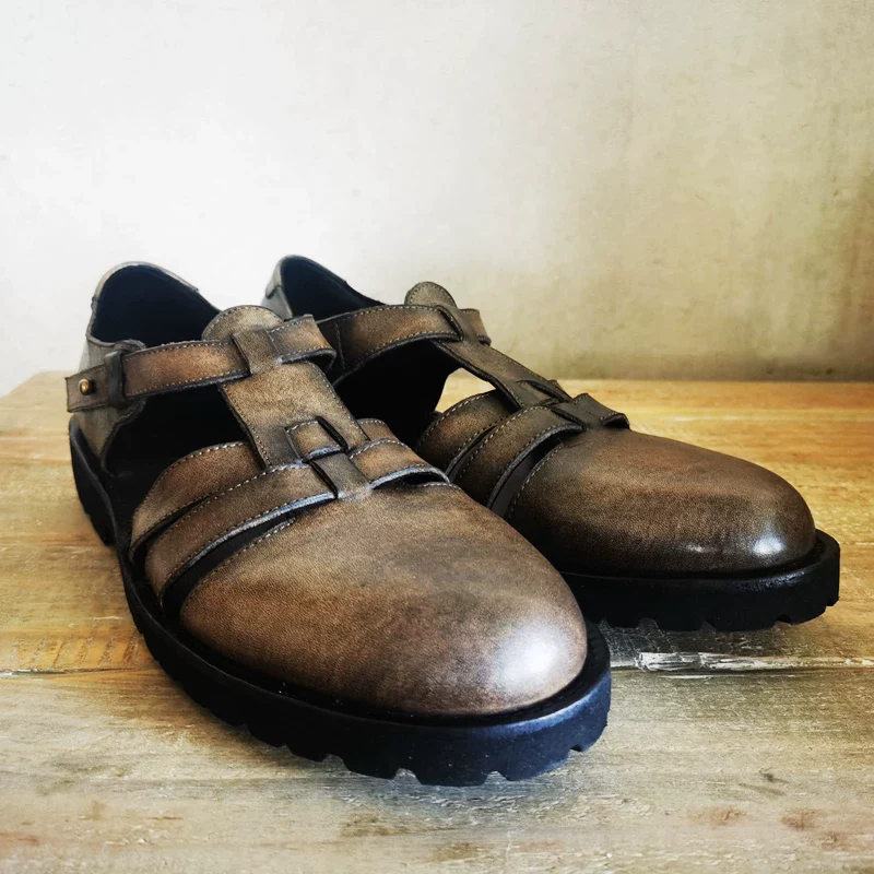 Roman cowhide distressed casual shoes