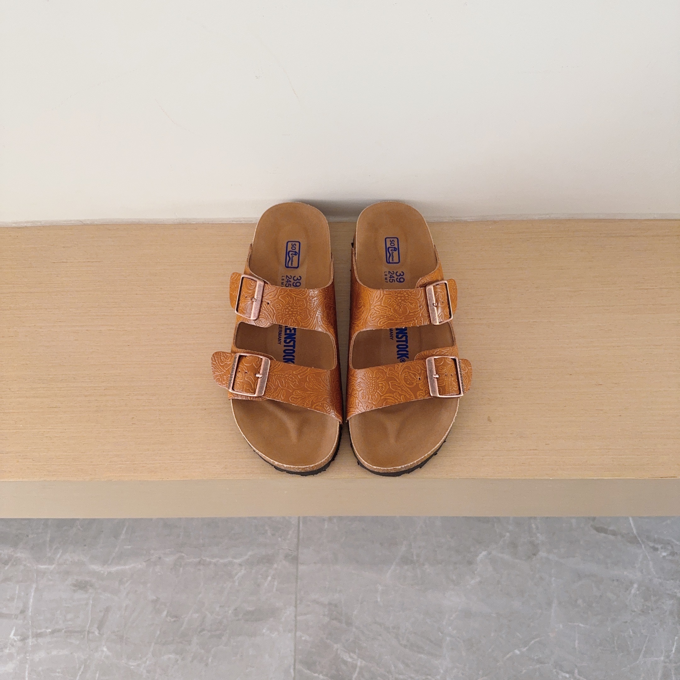 UGG Kids Leather Chevron Series Birken-Style Two-Strap Sandals Adult And Kids
