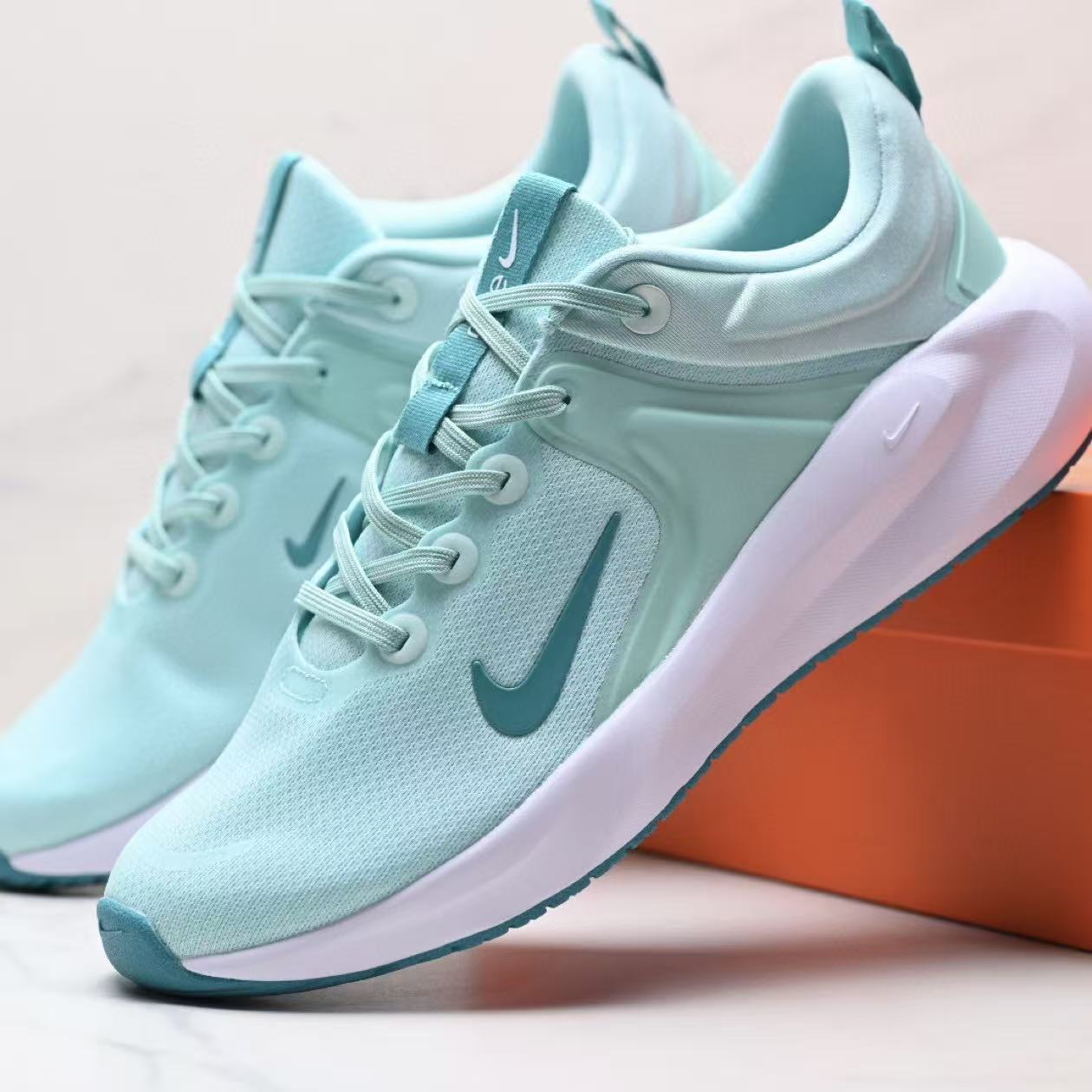 Nike In-Season TR 14