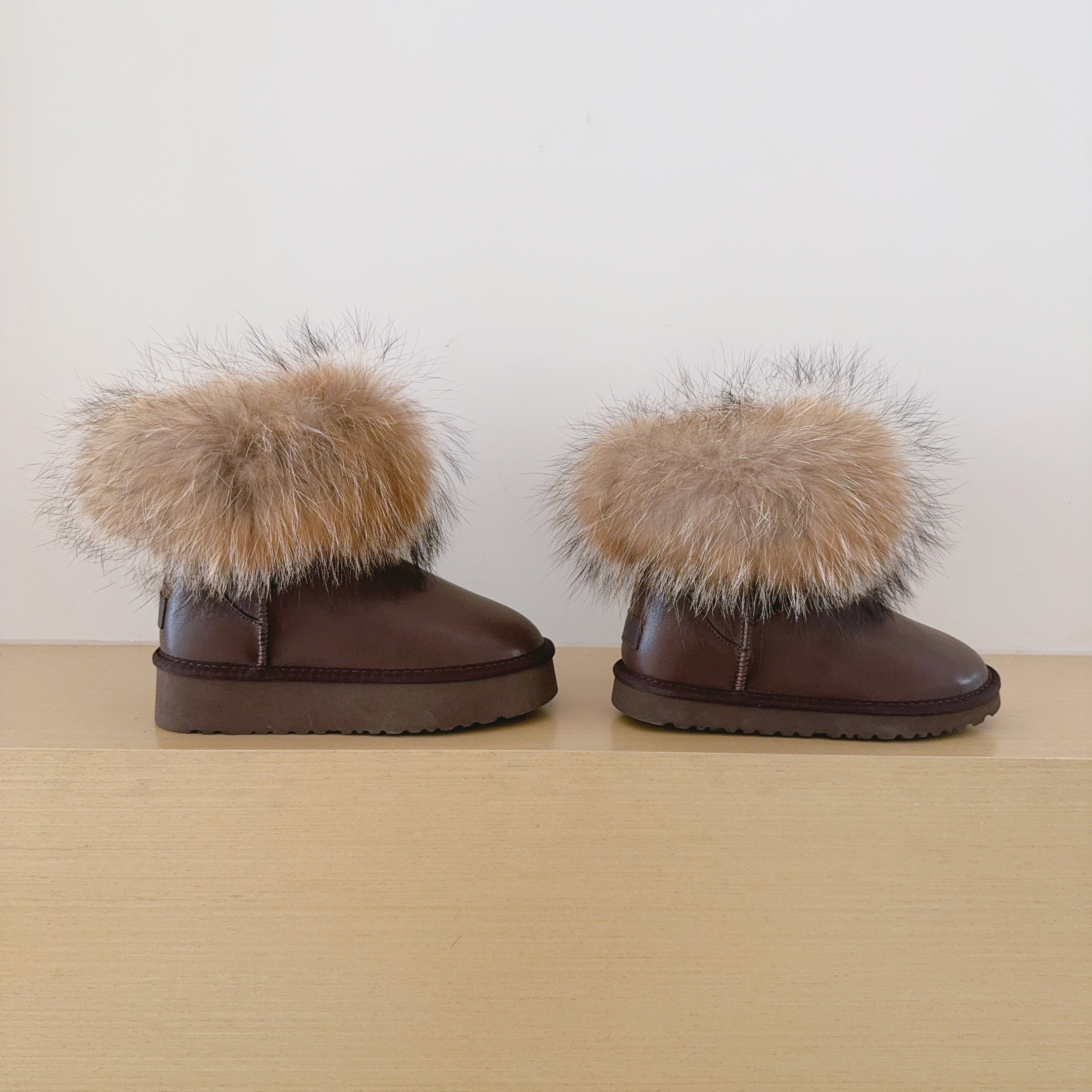 UGG Kids Platform 5854 Genuine Fur Trim Low-Cut Boots