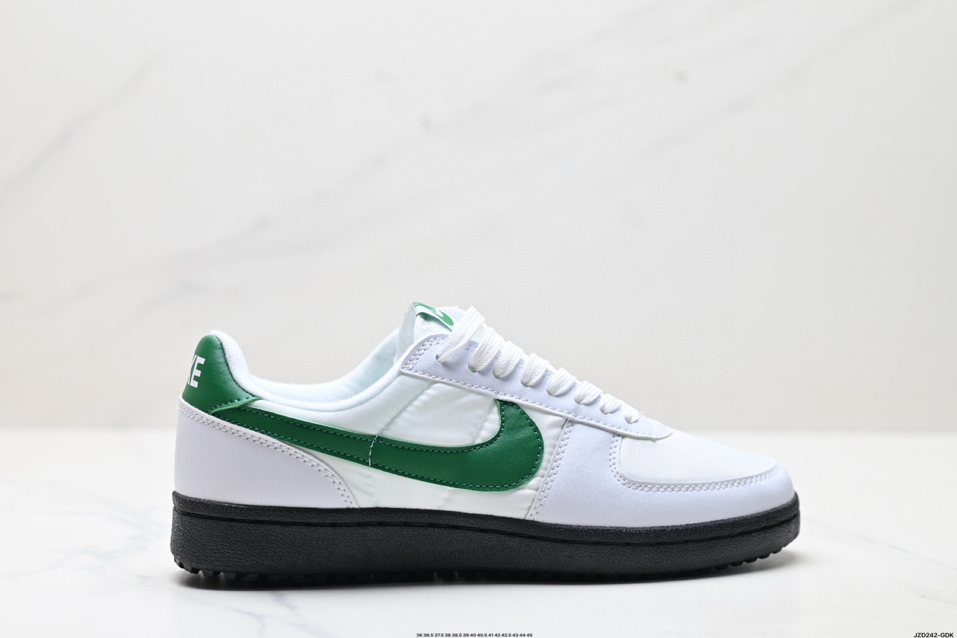 Nike Field General 82