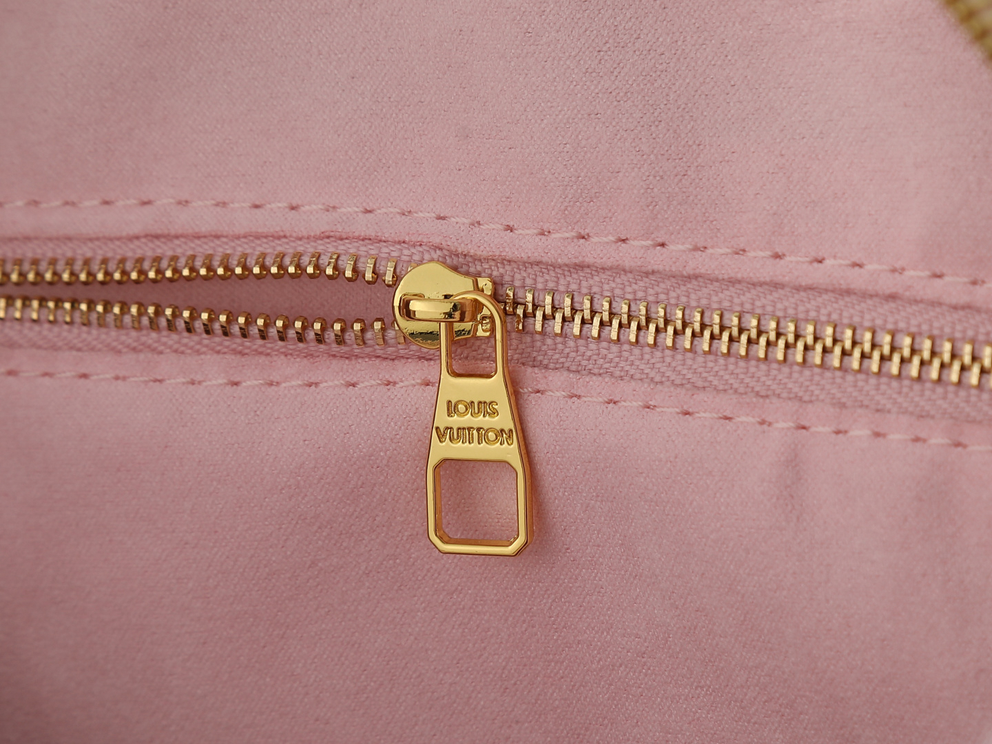LV Speedy Soft 30（Ostrich Embossed）