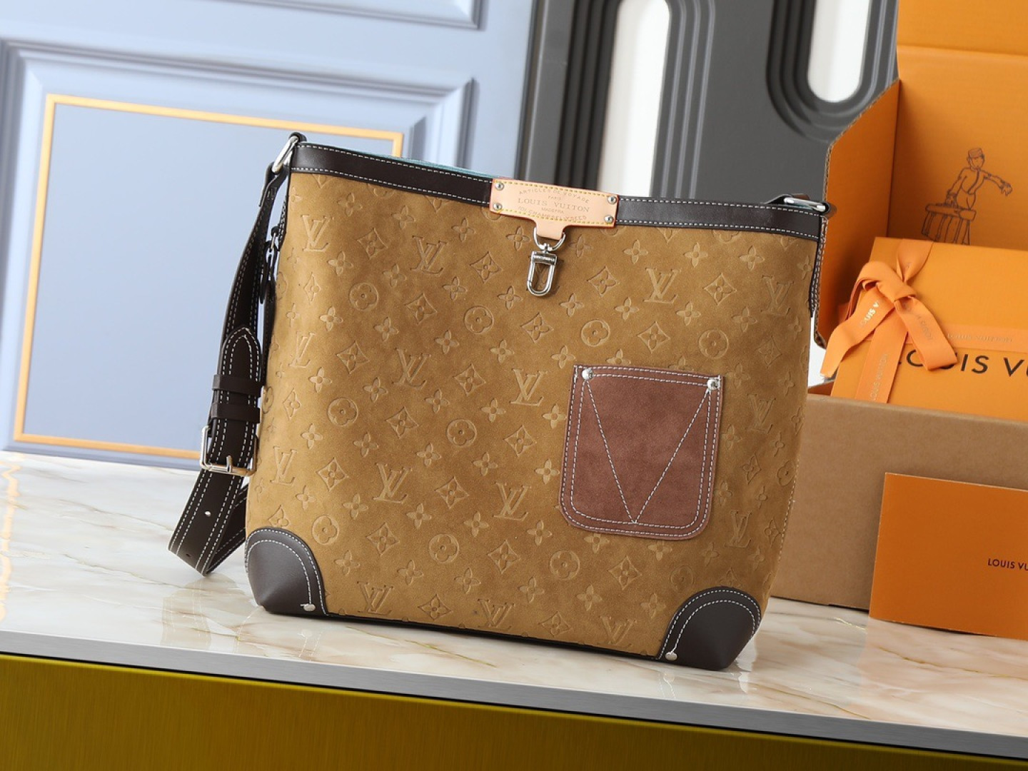 Louis Vuitton M13686