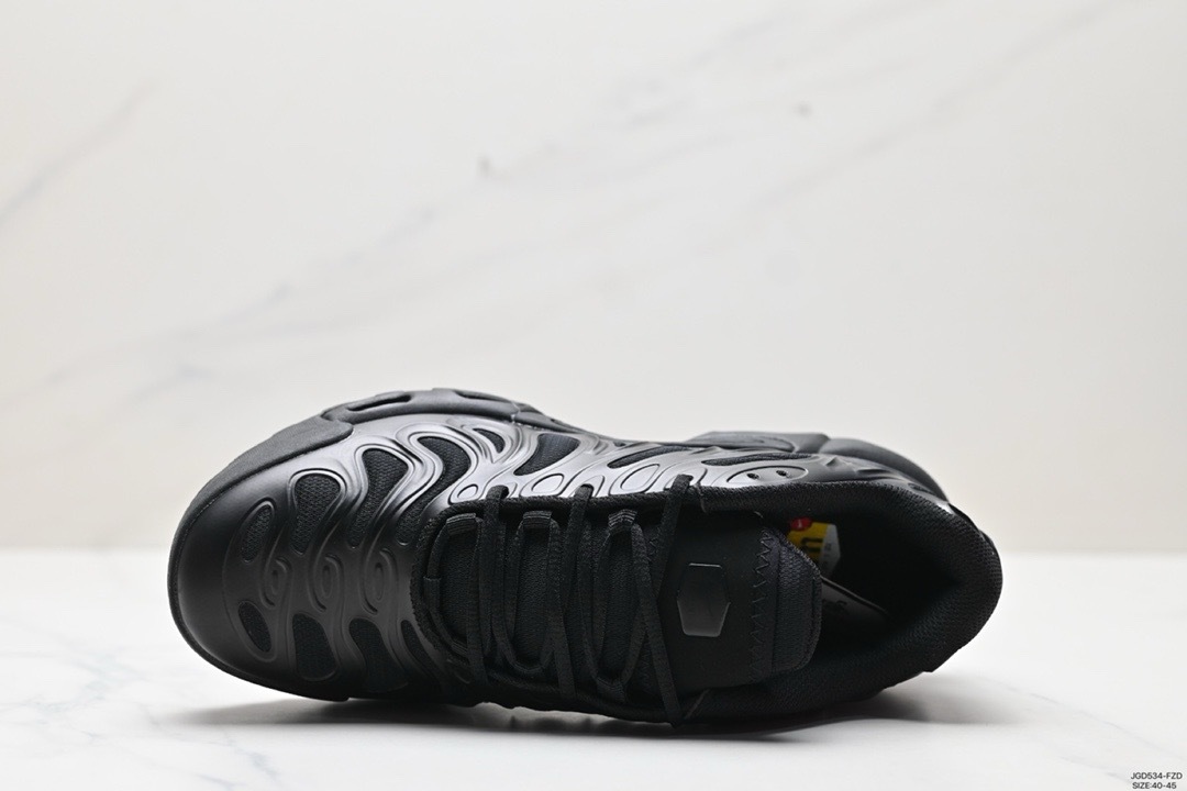 Air Max Plus Drift 40