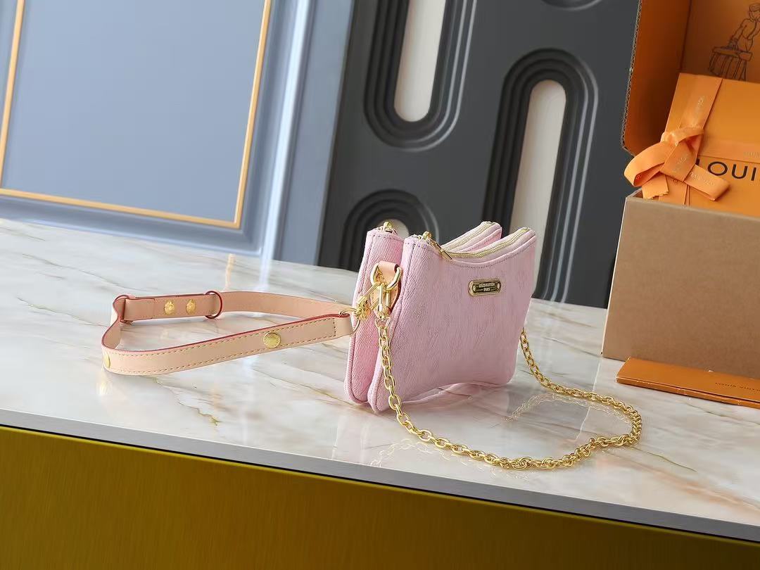 Louis Vuitton canvas pochette bag