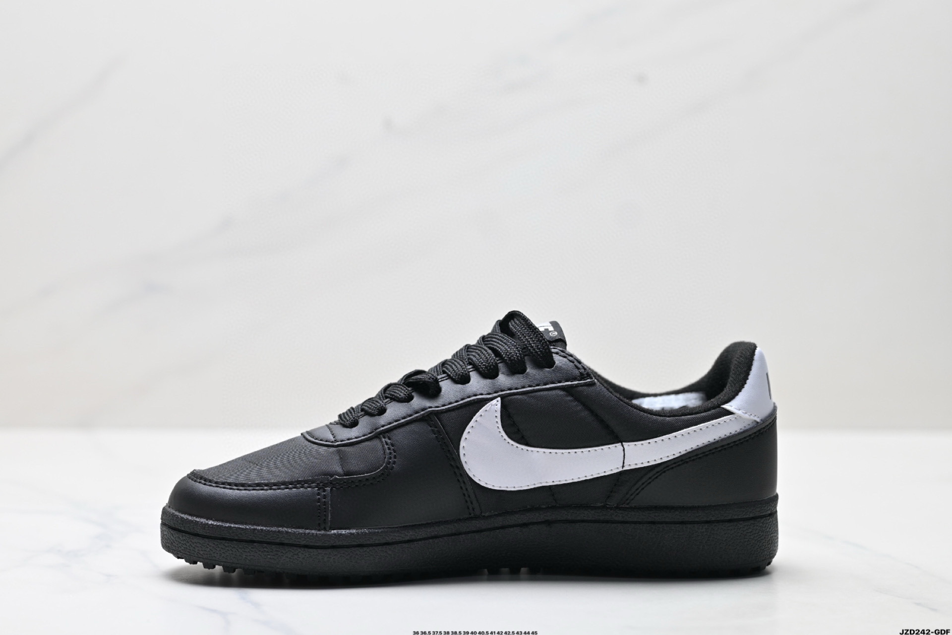 Nike Field General 82