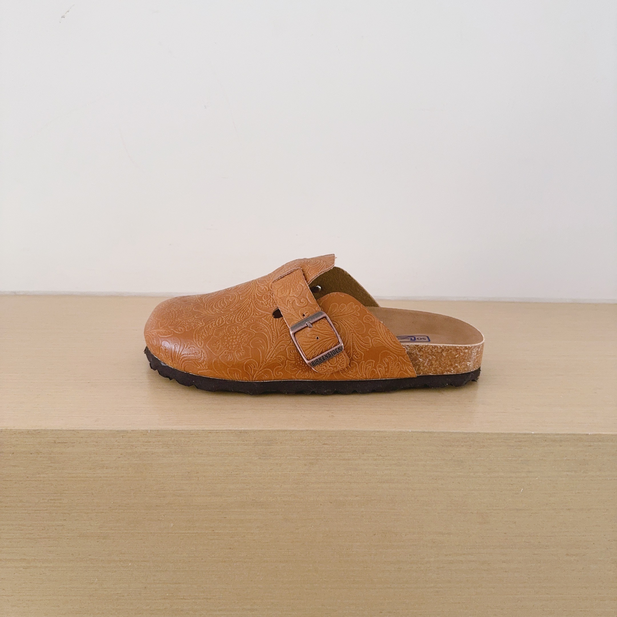 UGG Kids Leather Chevron Series Birken-Style Clogs Adult And Kids