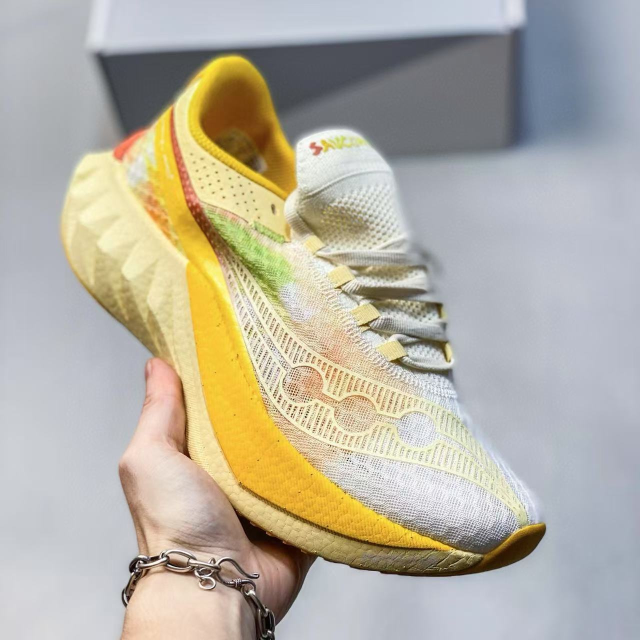 Saucony Endorphin Pro 4