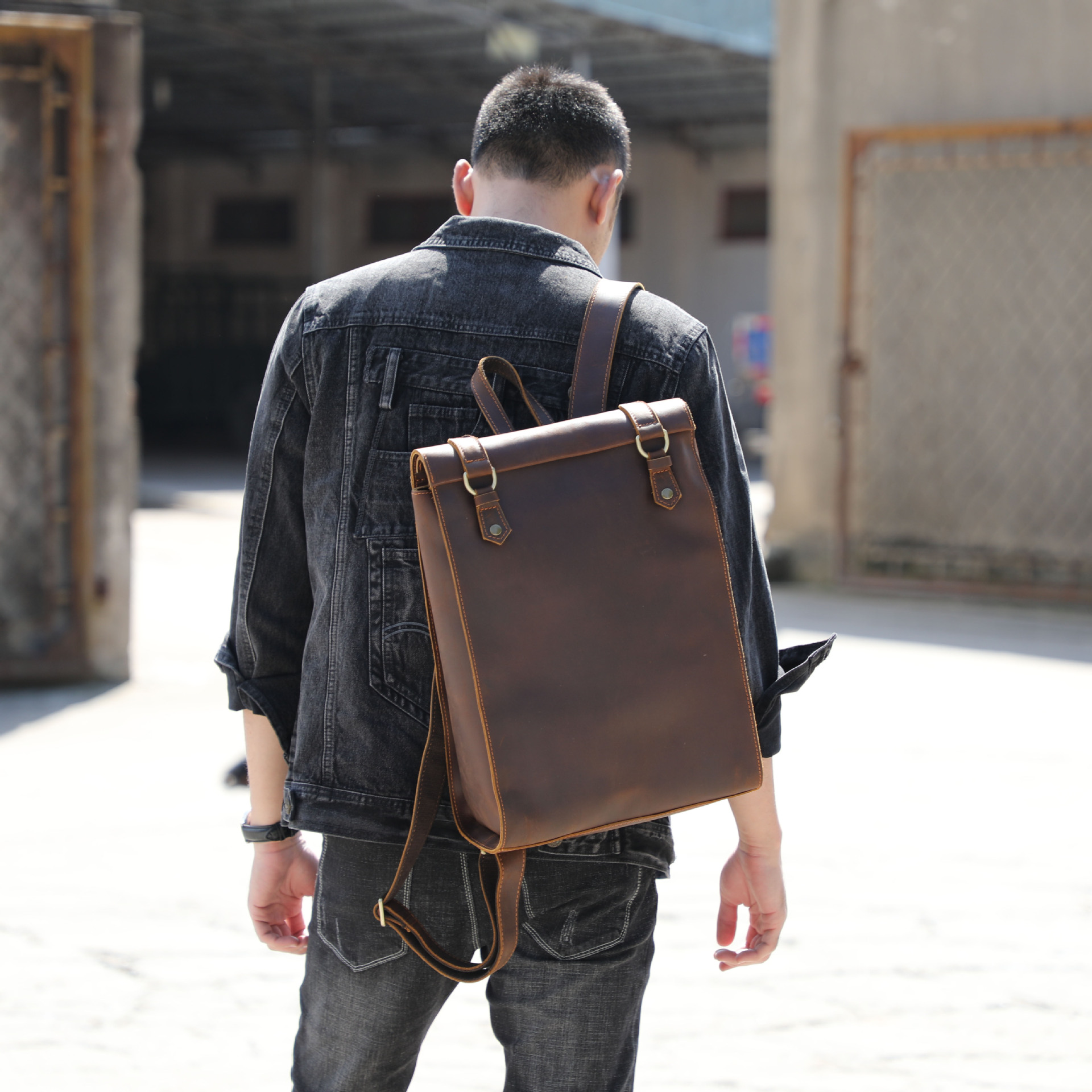 Minimalist Full-Grain Leather Roll-Top Backpack - Timeless Simplicity