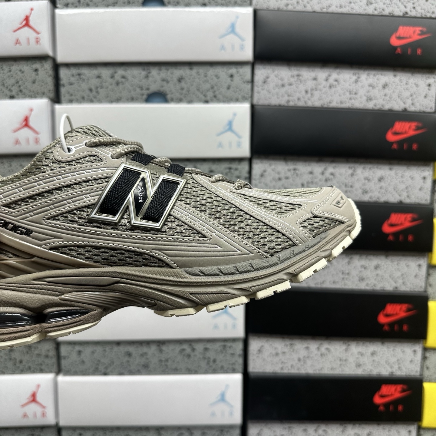 New Balance 1906 Sneakers detail 1