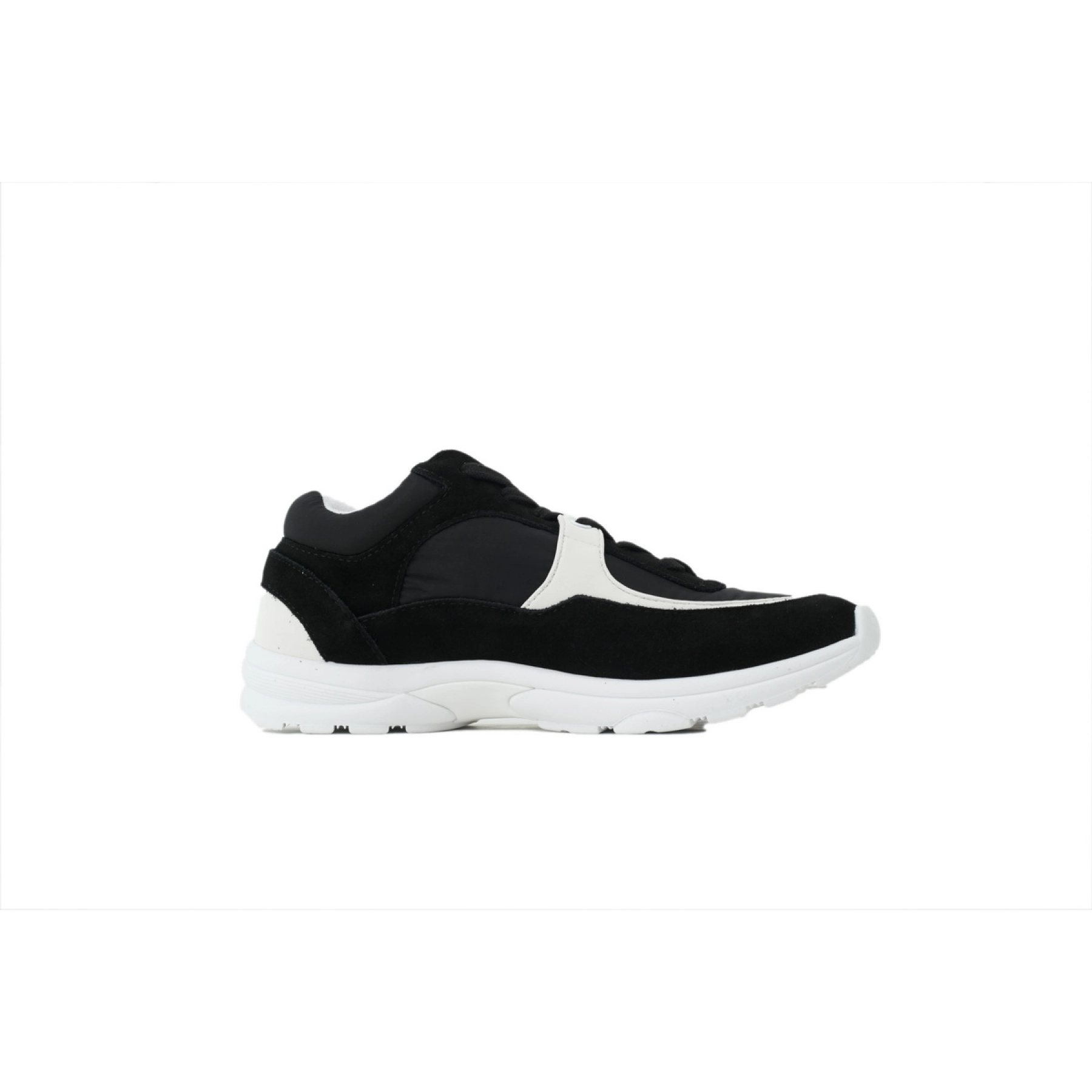 Chanel CC Logo Sneaker White Black