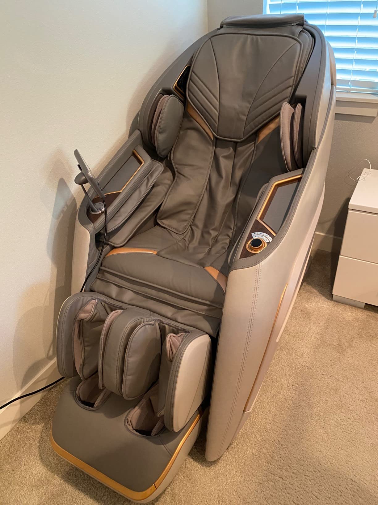 iRest 2023 4D Massage Chair Recliner