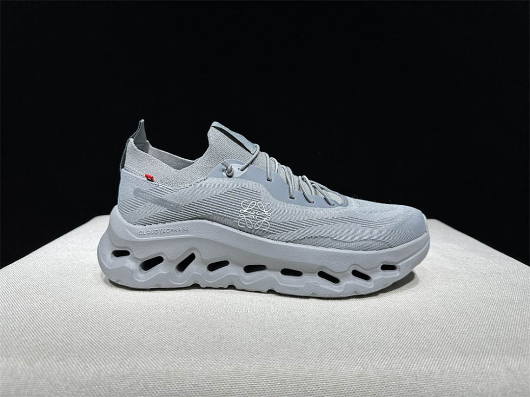 LOEWE x On Cloudtilt