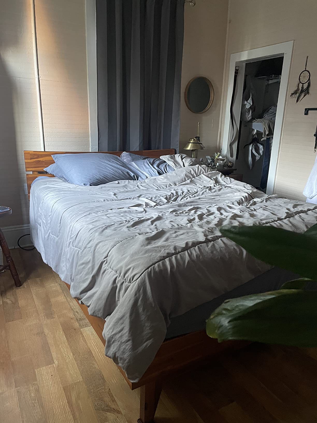 Acacia Aurora 14 Inch Wood Platform Bed