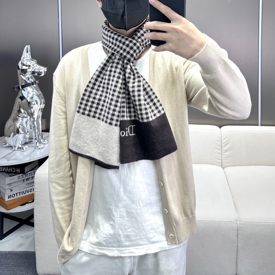 Dior Houndstooth Cashmere Scarf Black 180 x 32 cm