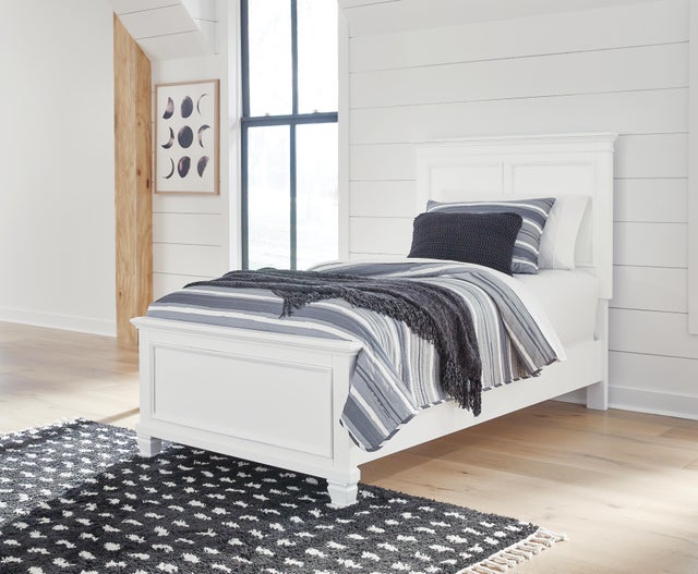Lanolee / Fortman / Danabrin Panel Bed
