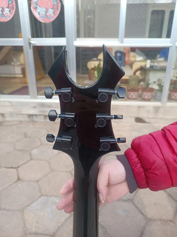B.C Rich & # 034;Warlock & # 034;Electric Guitar, Floyd Rose Vibrato Bridge, Lock String Nut