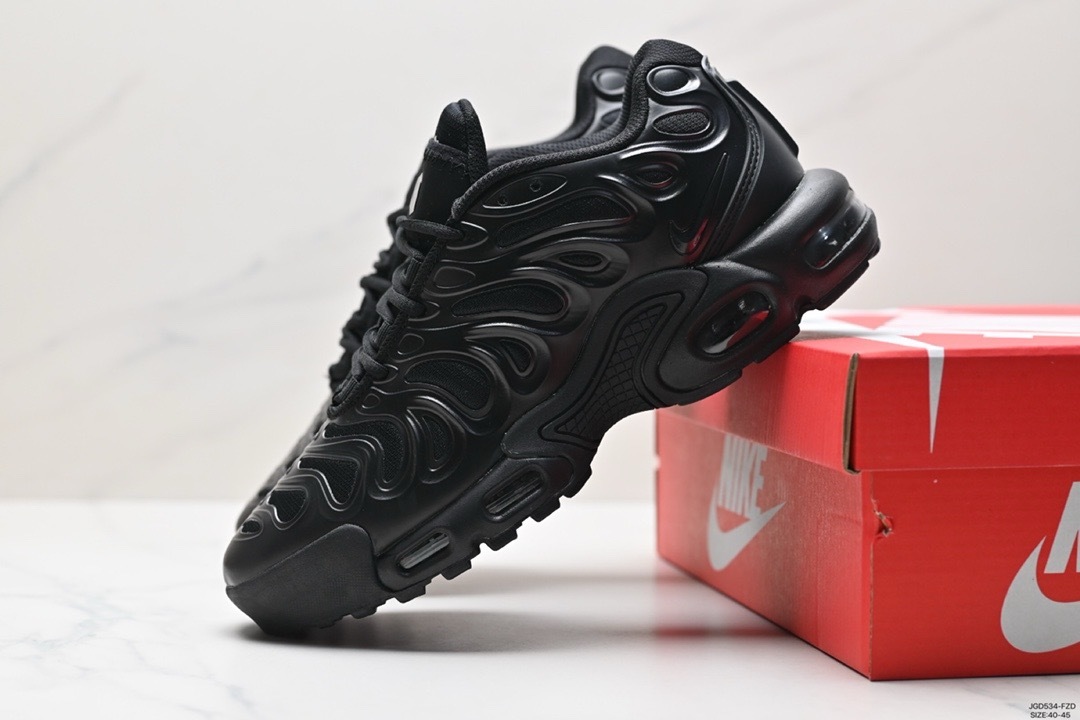Air Max Plus Drift 82