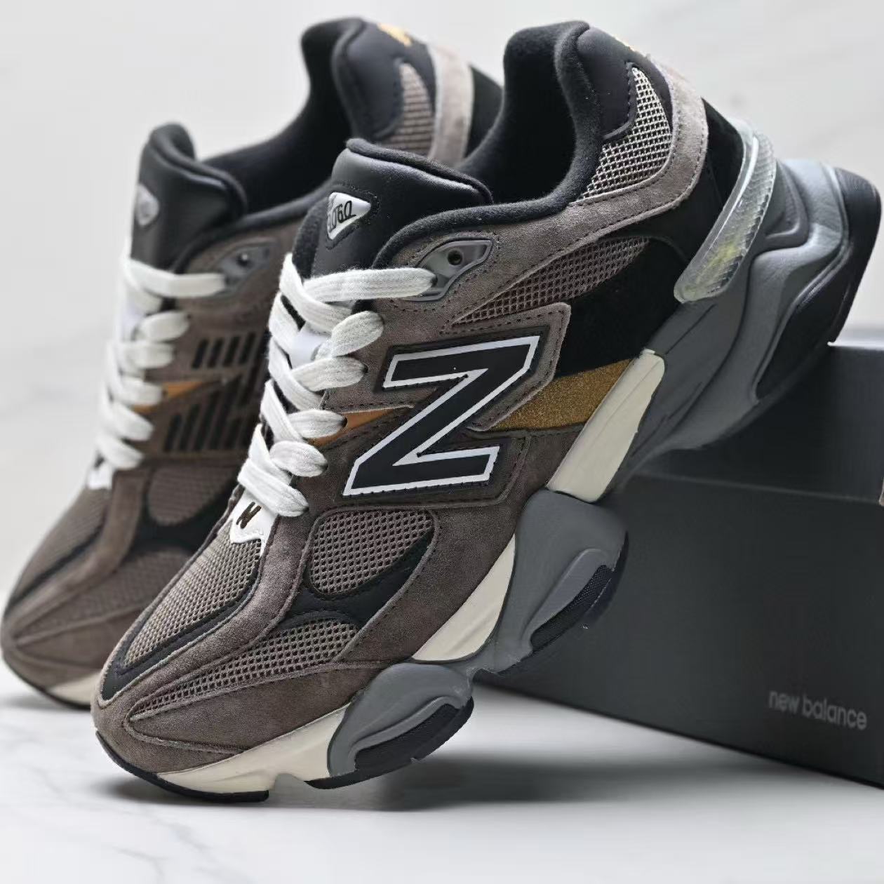 New Balance 9060