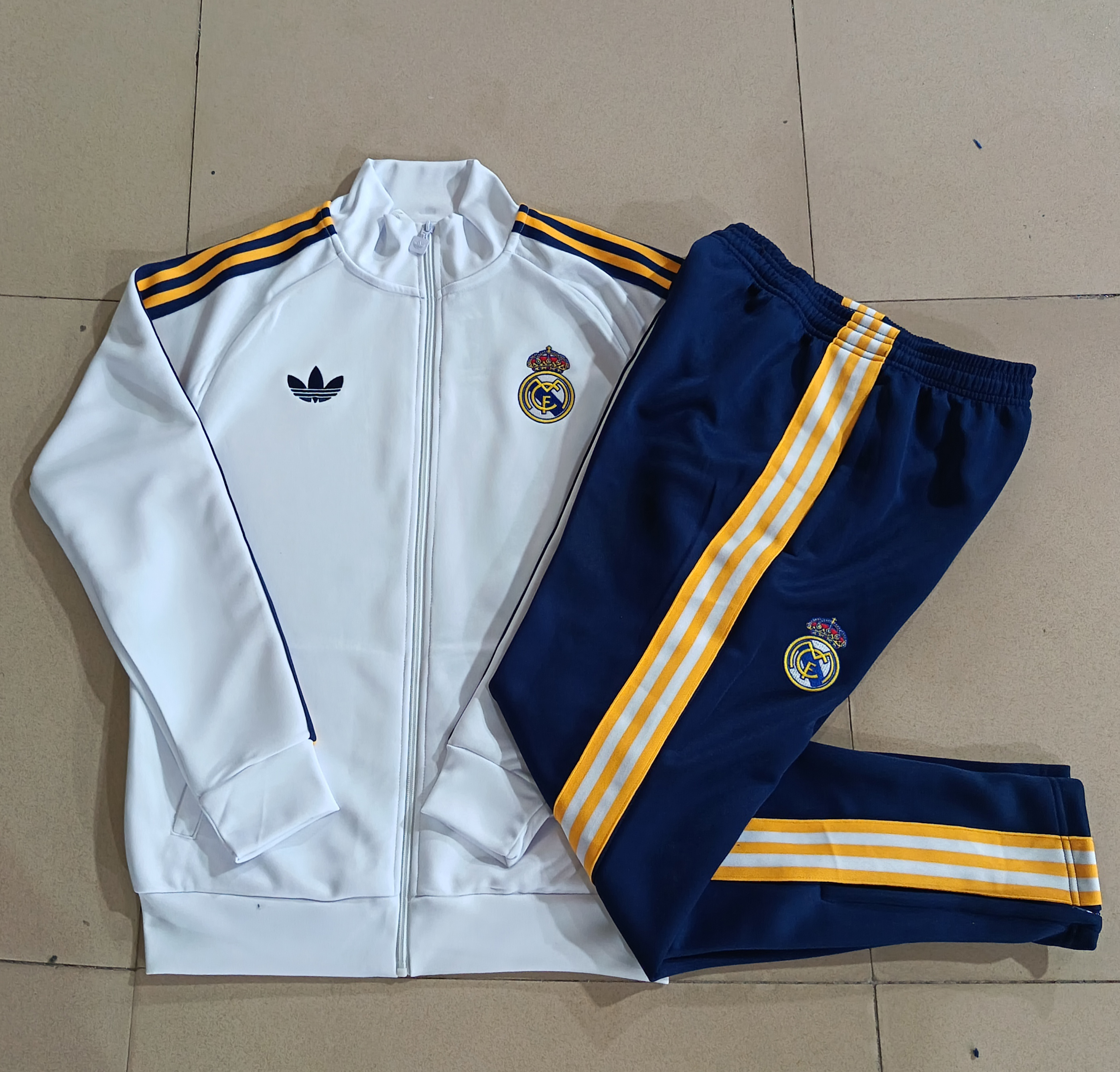Real Madrid Kids Training Suit 26/27