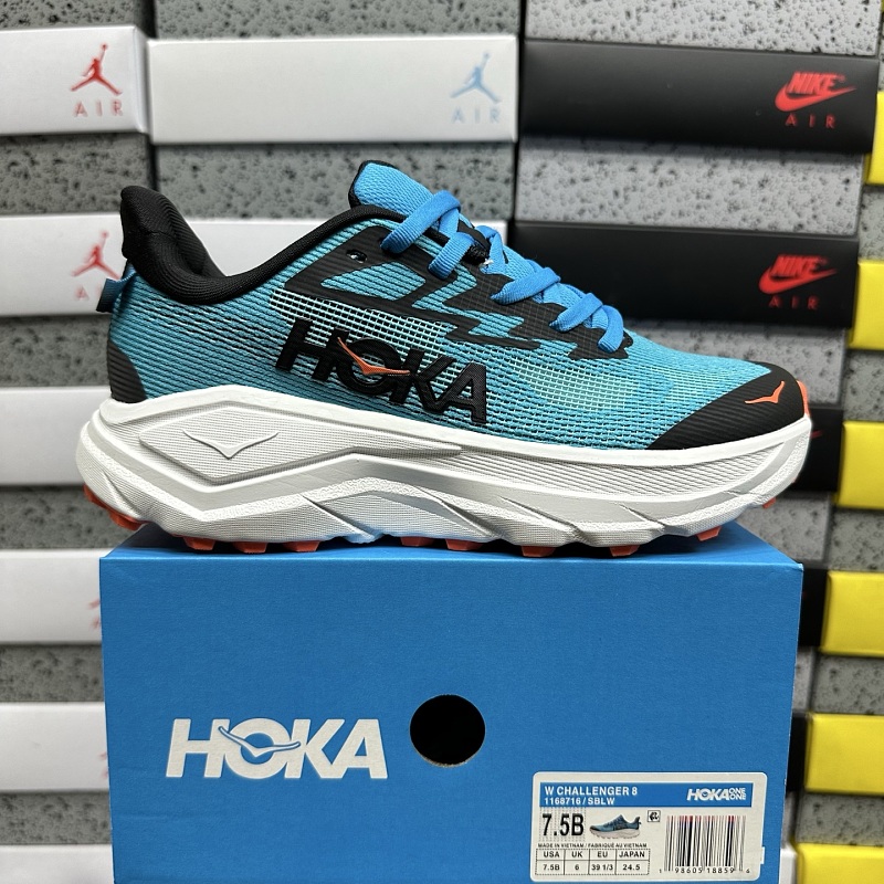 Hoka Challenger 8 Wide Sneakers