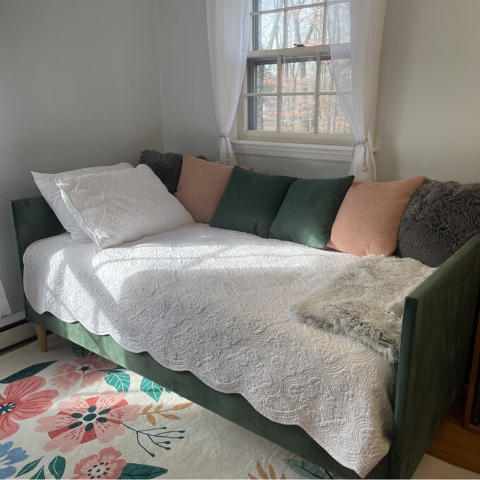 Chadlee Upholstered Daybed