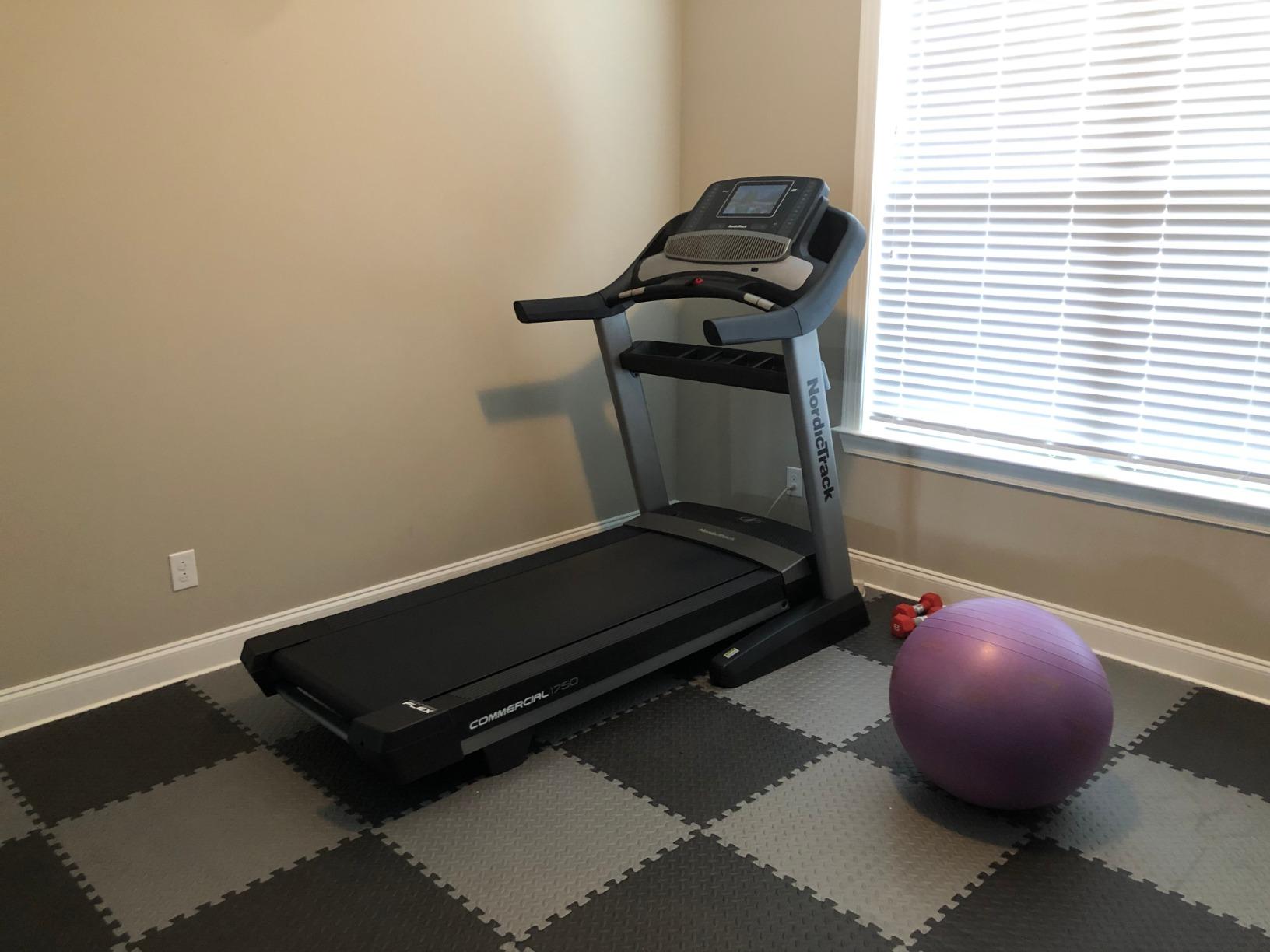 NordicTrack Commercial Series + 30-Day iFit Membership