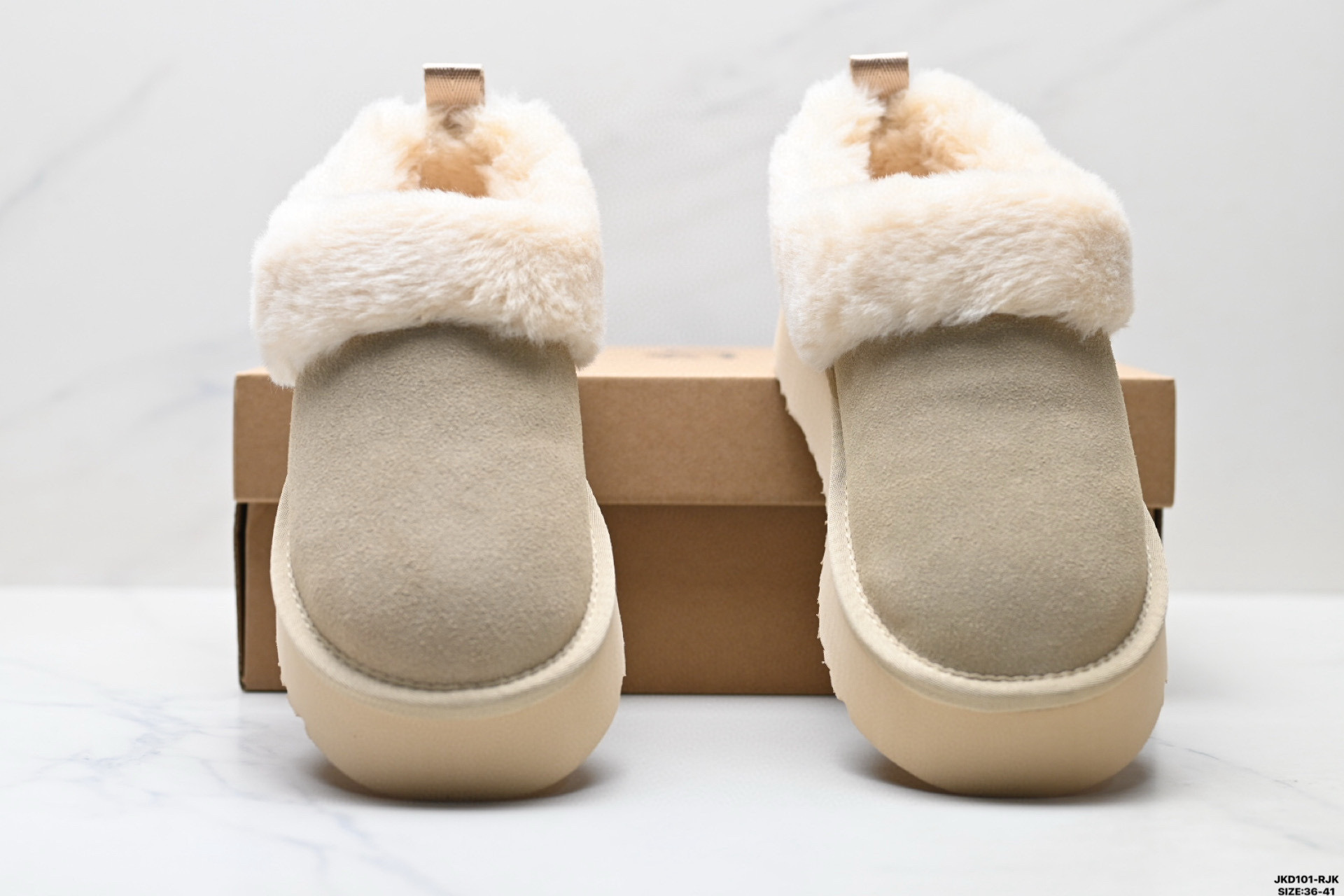 UGG Classic Clear Mini Detail 3