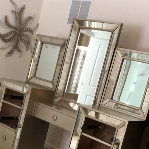 Metzger Vanity