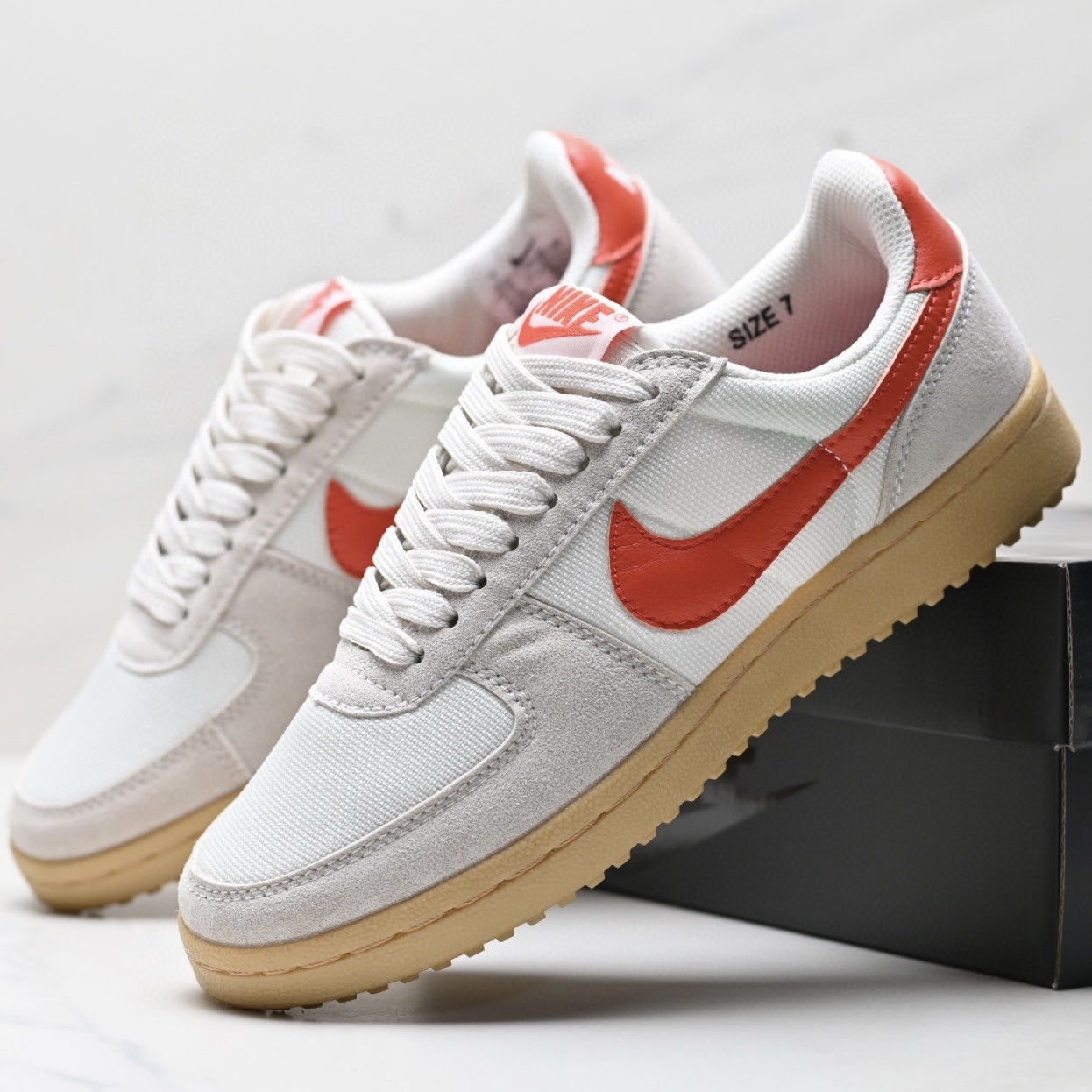 Nike Field General 82