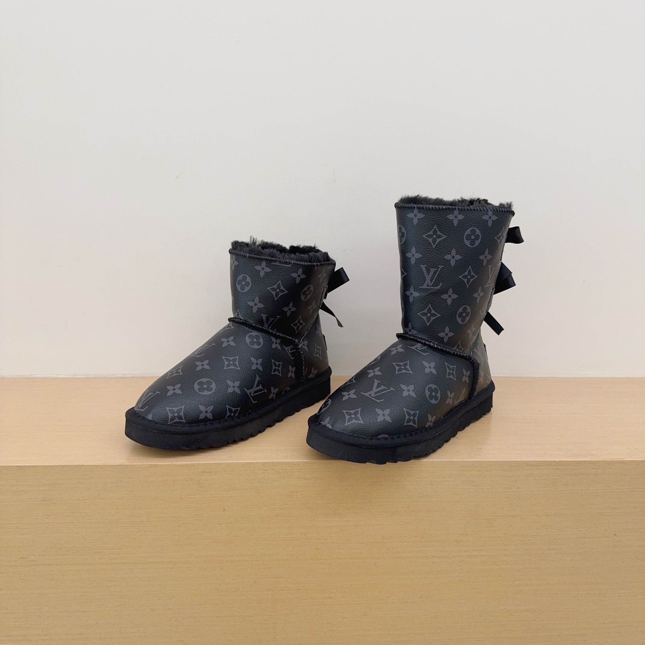 UGG Kids Collaboration Double Ribbon