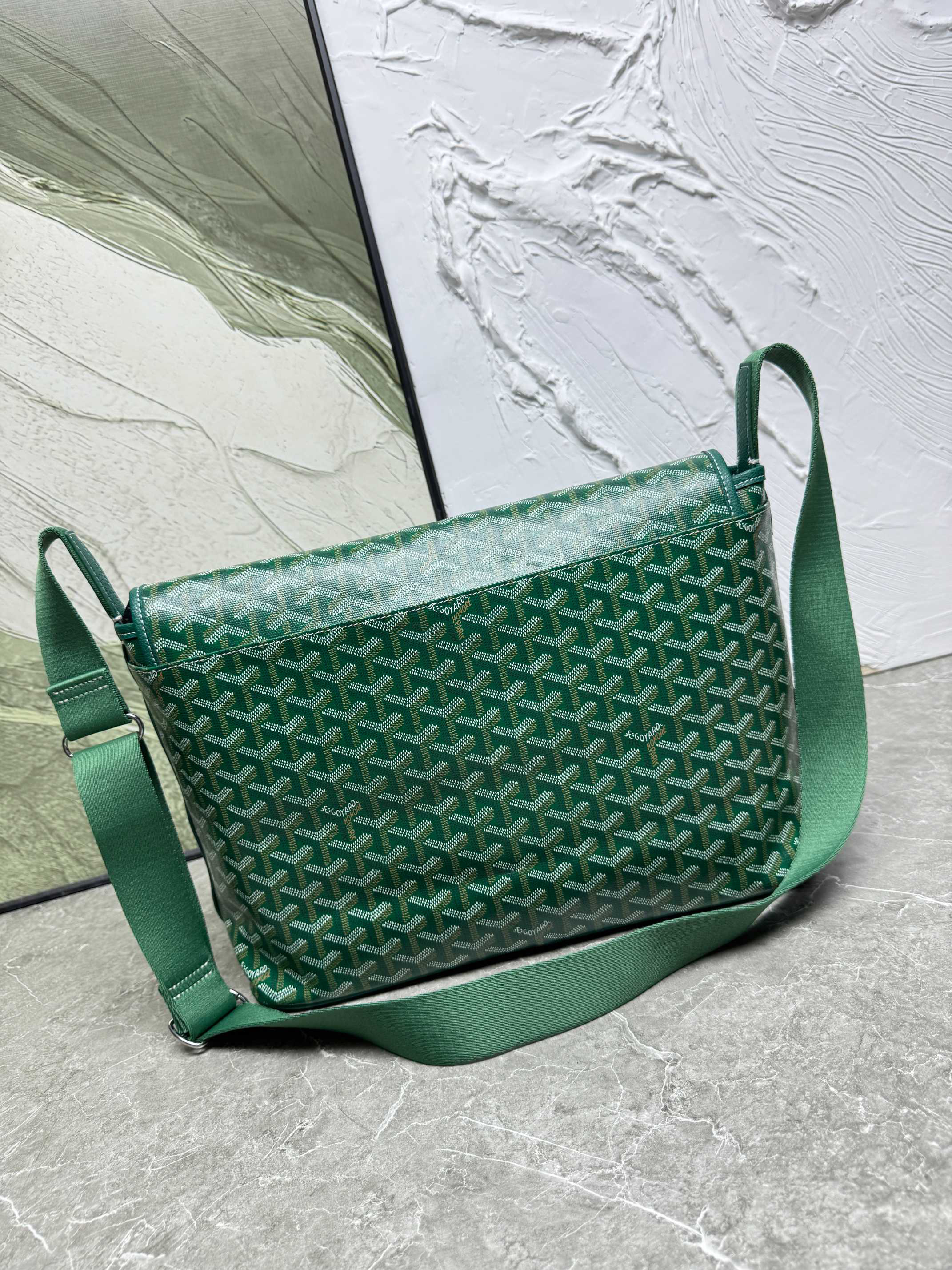 Goyard Capétien MM Messenger Bag