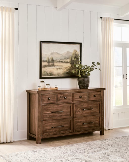 Kristiland 8 Drawer Dresser