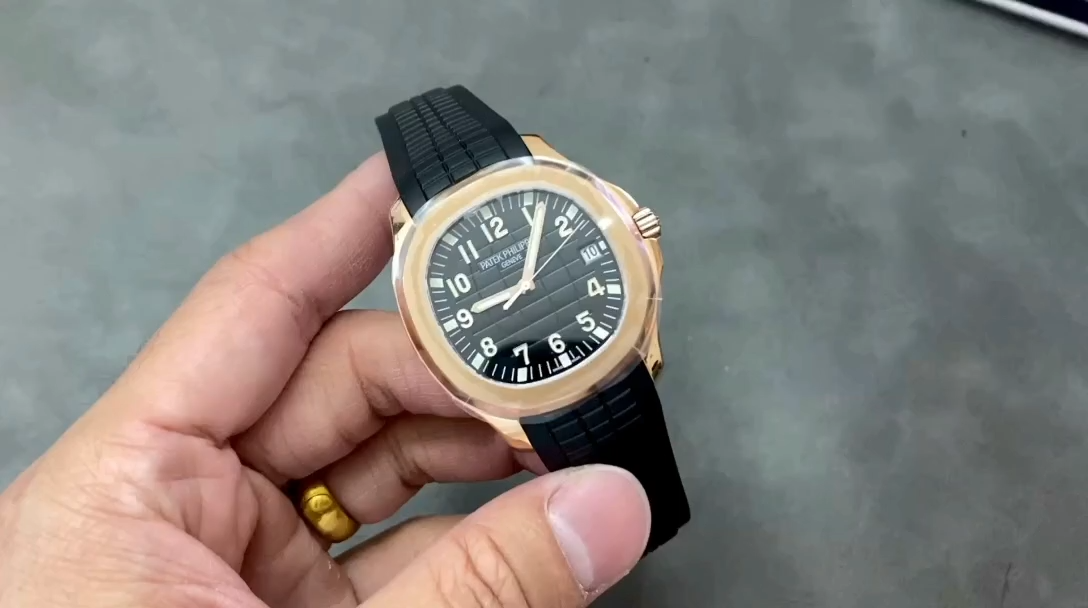 【Super Clone】Replica Patek Philippe Aquanaut 5167R 001 40mm Mens Watch