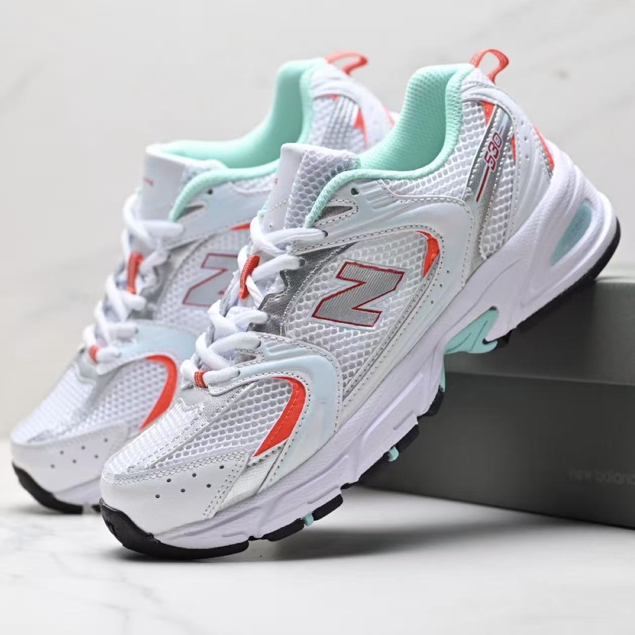 New Balance 530
