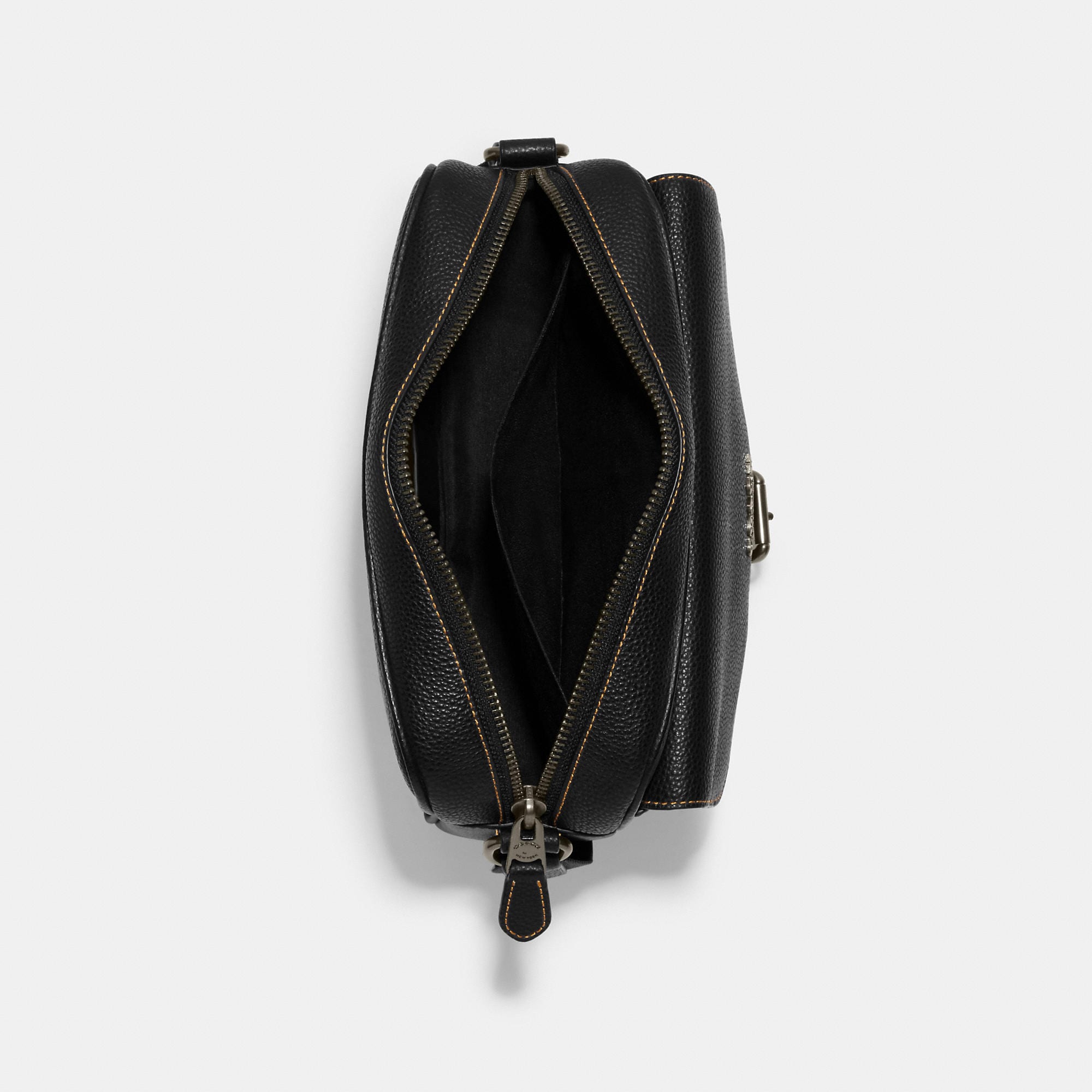 COAthtCH Classic handbags