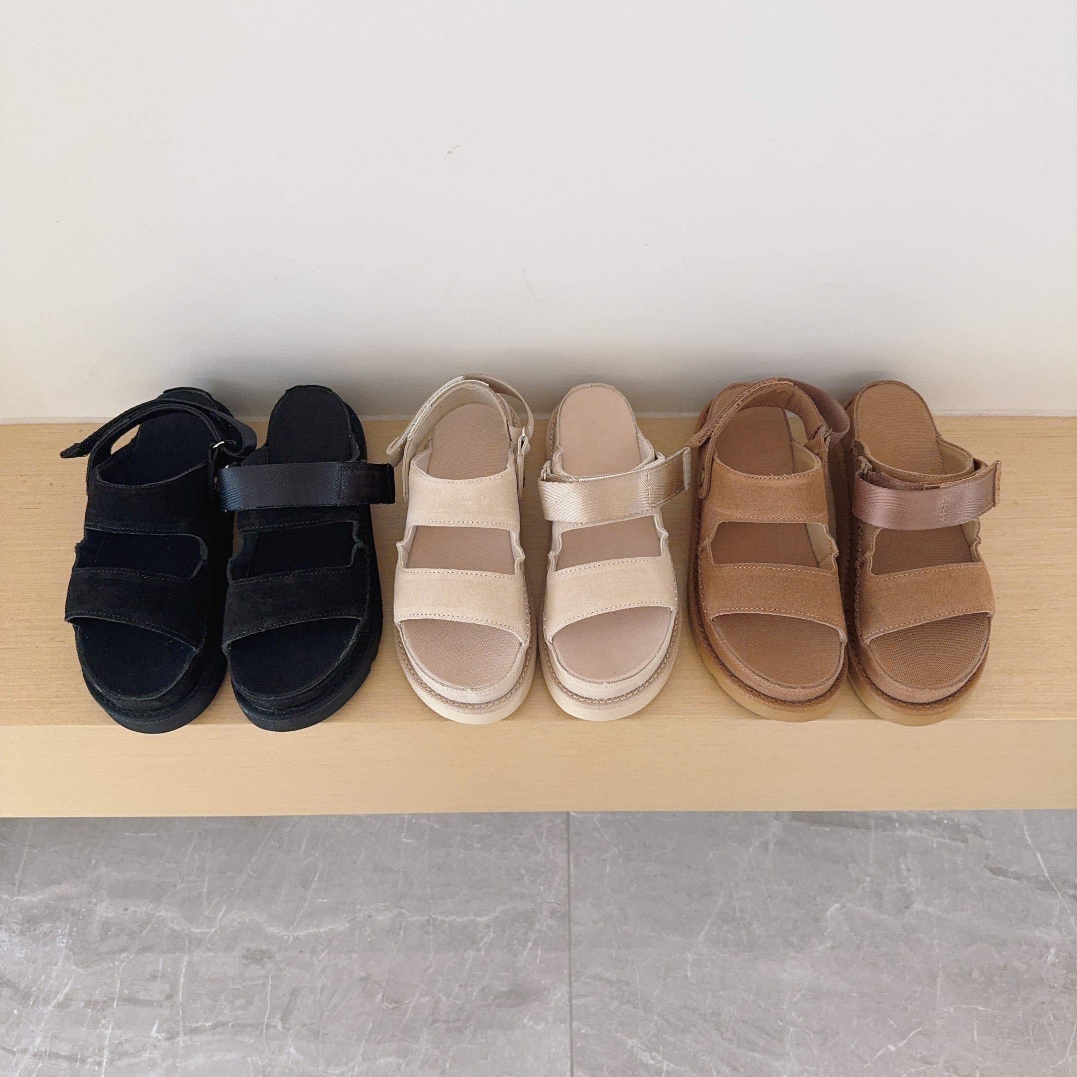 UGG Footwear Style 052