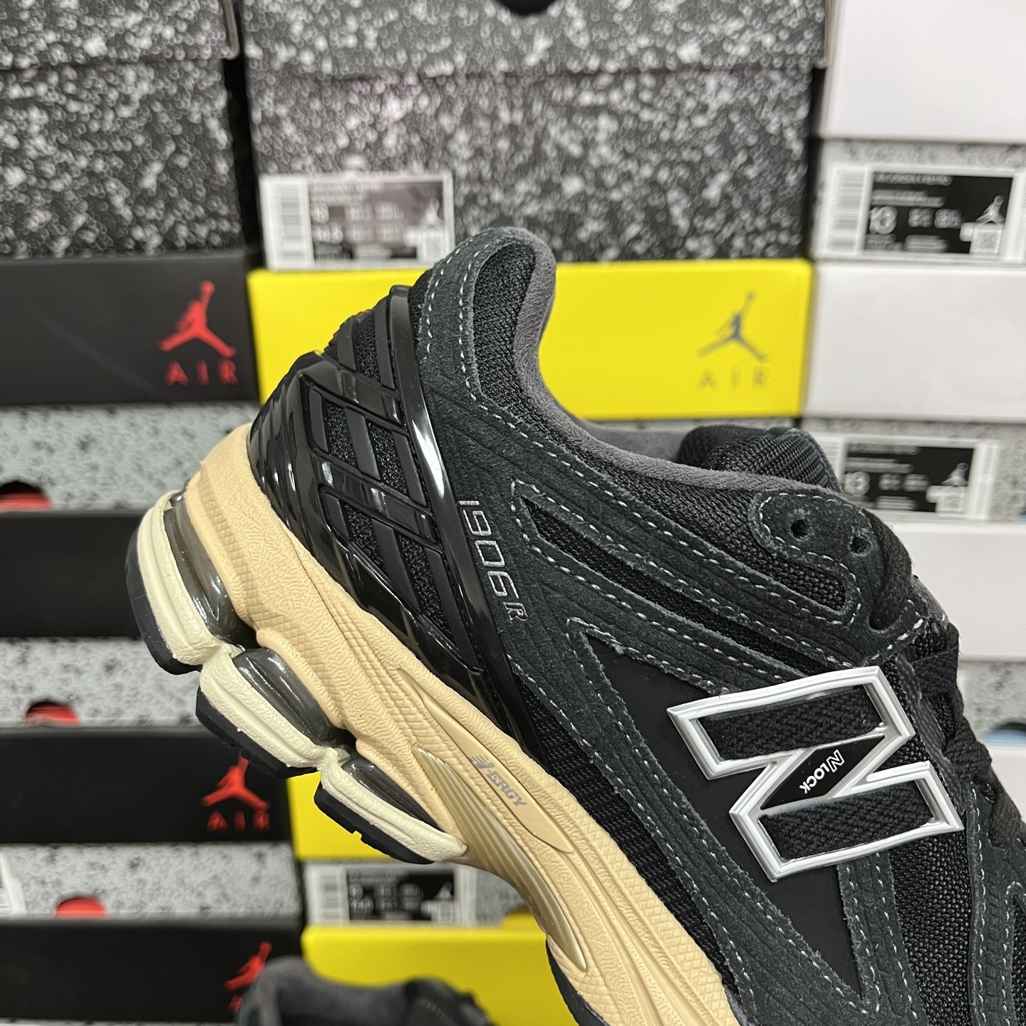 New Balance 1906 Sneakers detail 2